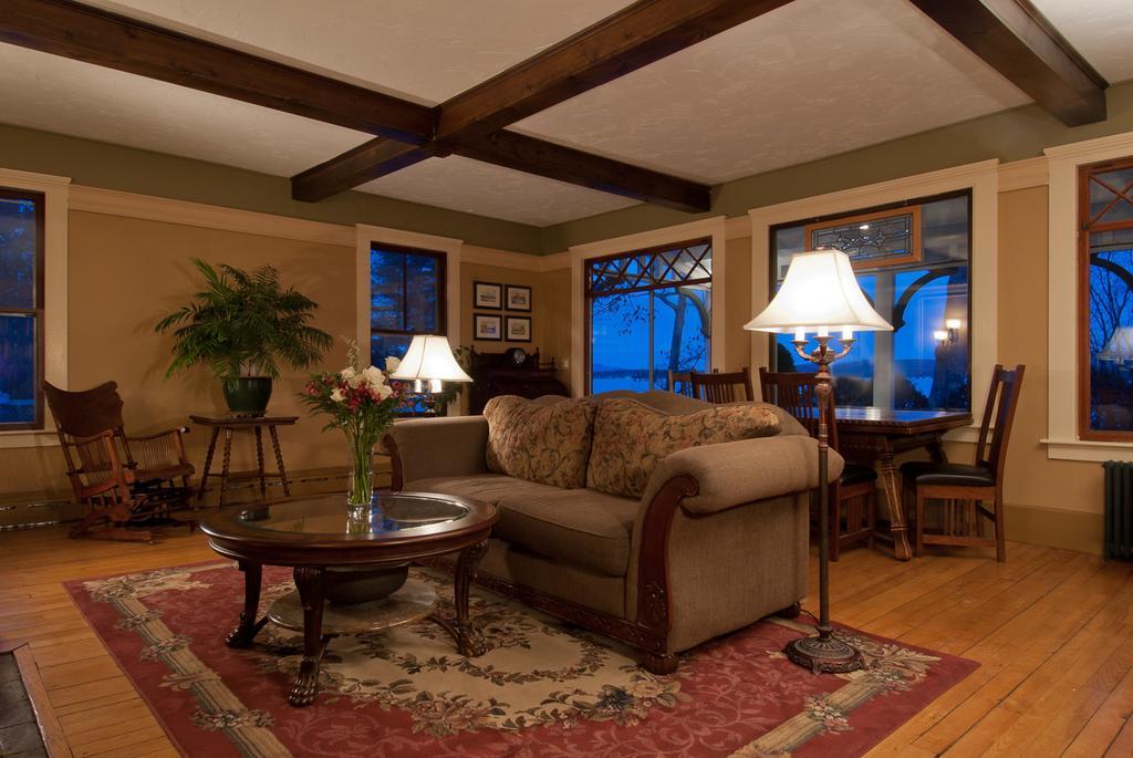 Lake House At Ferry Point Sanbornton Luaran gambar